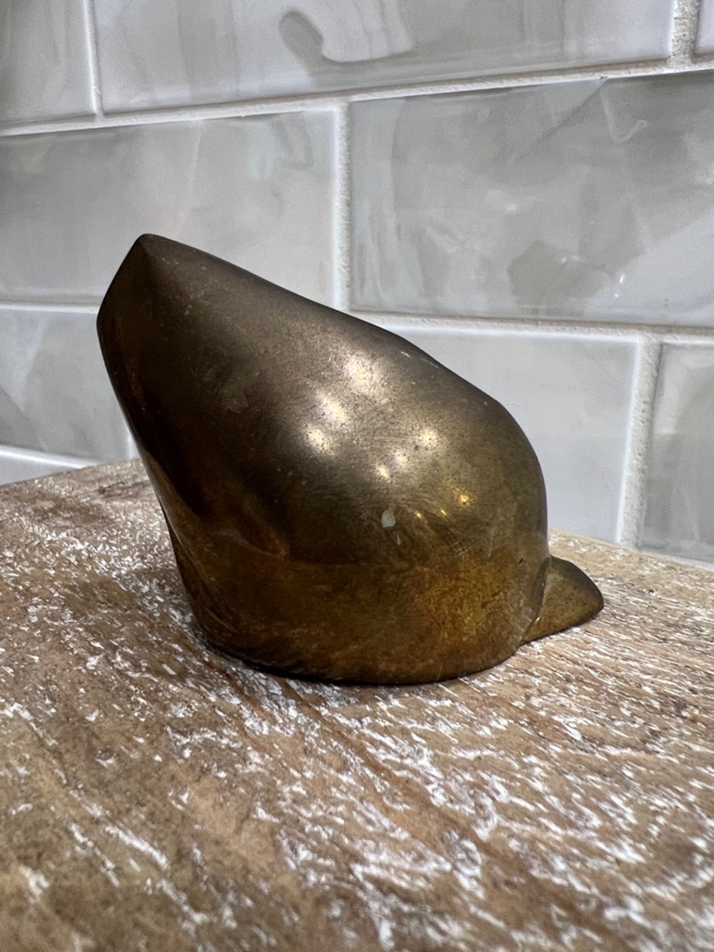 Vintage Brass Frog Figurine Paperweight Mid Century Solid Metal Decor - Picture 3 of 8